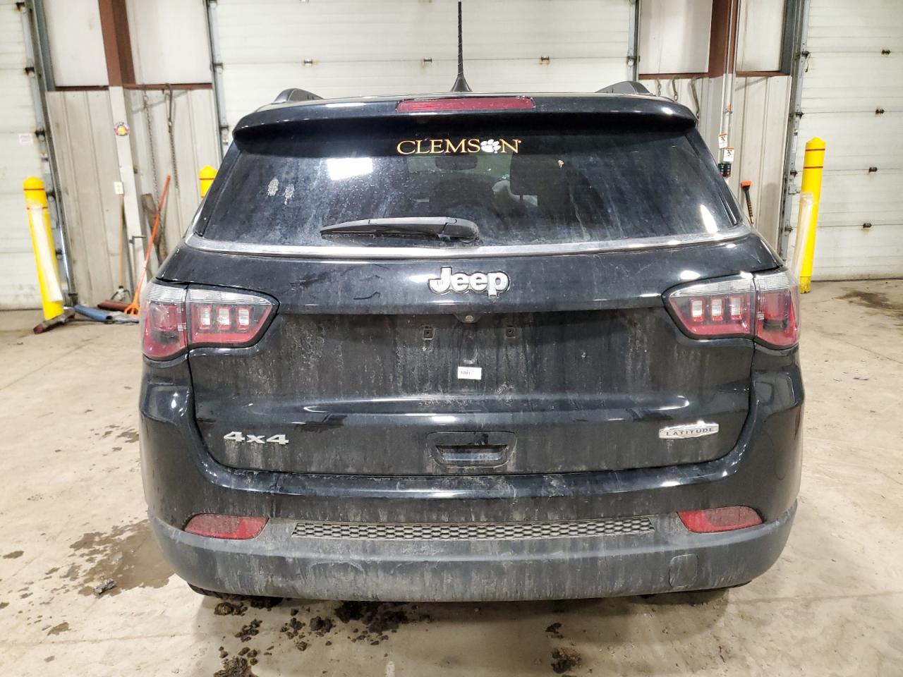 2018 Jeep Compass - Image 6