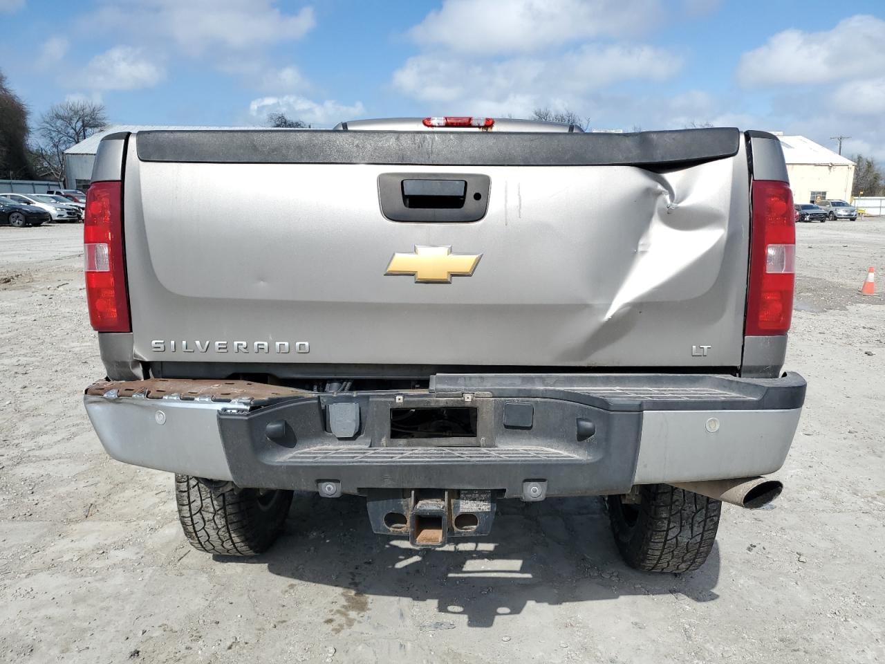 2012 Chevrolet Silverado - Image 6