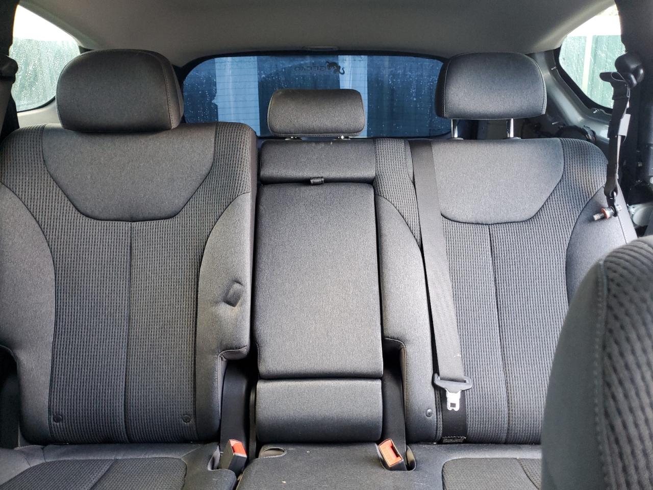 2019 Hyundai Santa Fe - Image 10
