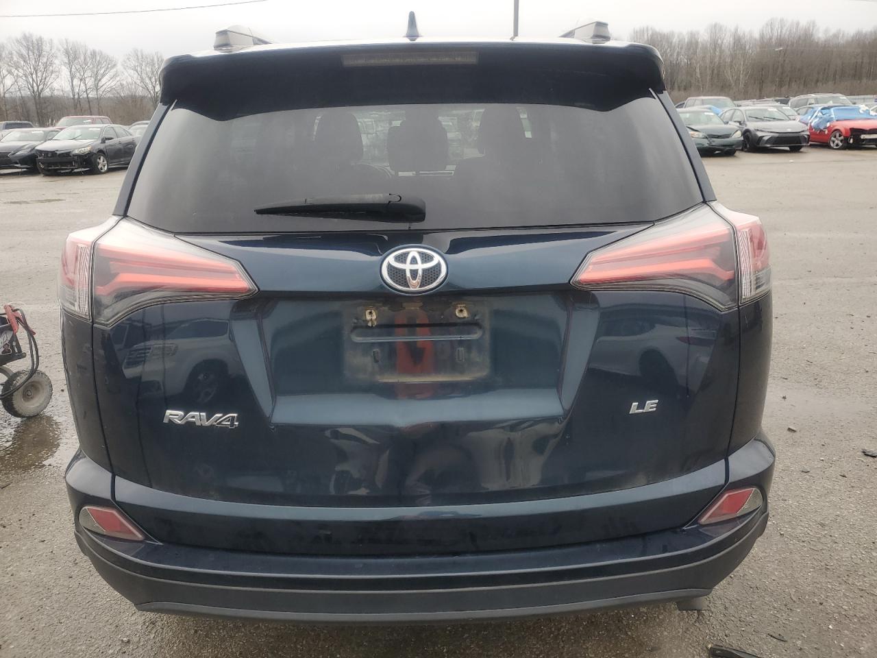 2018 Toyota RAV 4 - Image 6