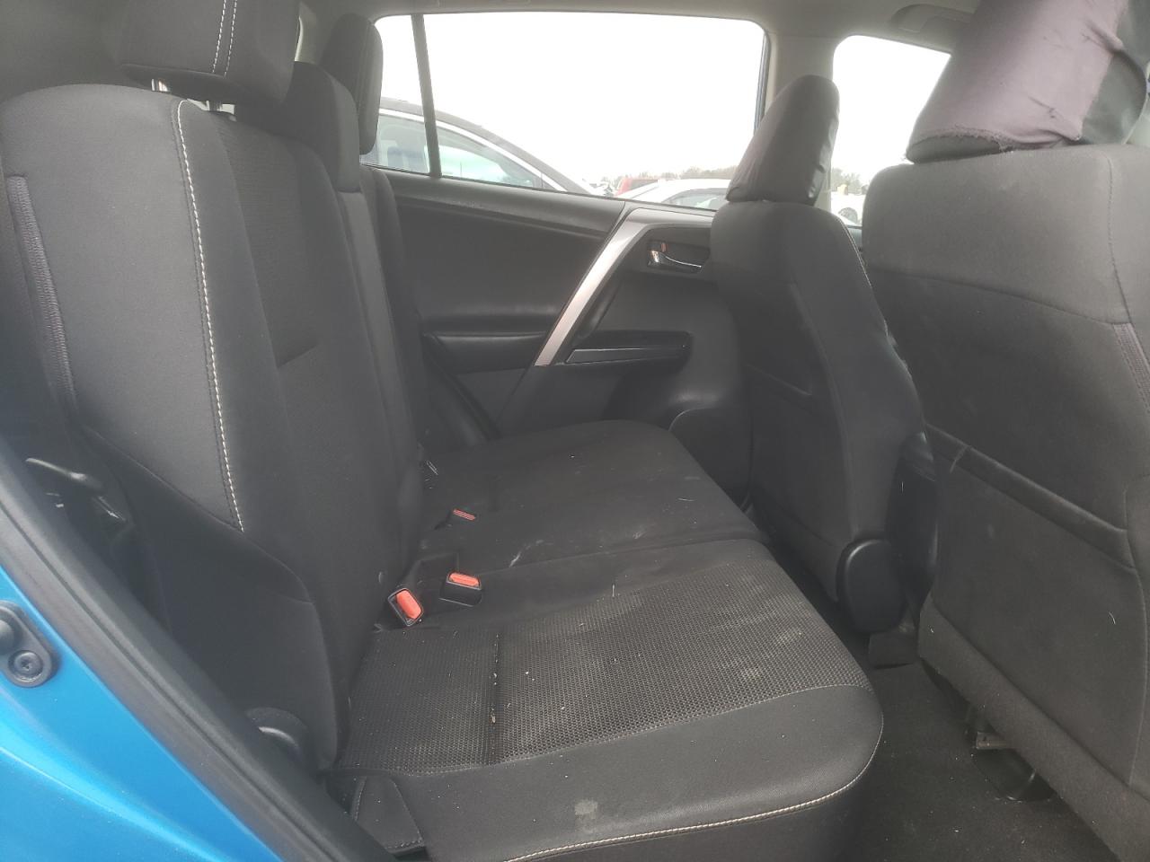 2017 Toyota RAV 4 - Image 11