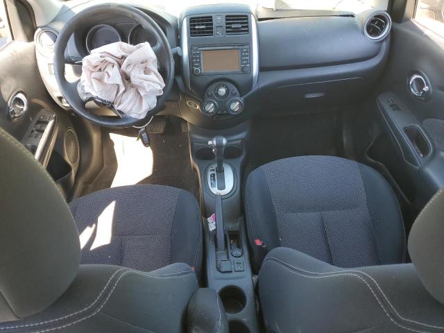 Sedans NISSAN VERSA 2014 Srebrny