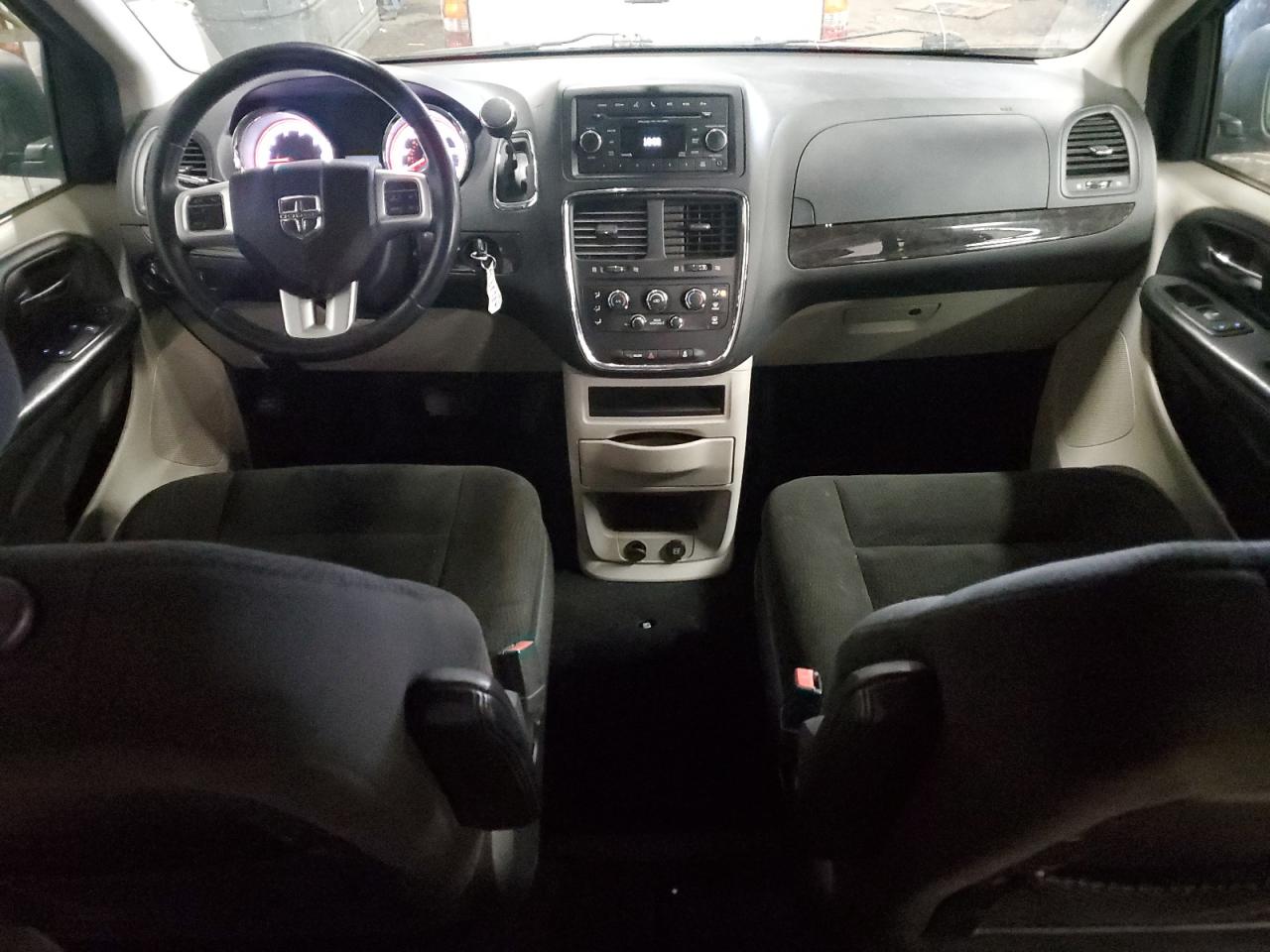 2016 Dodge Caravan - Image 8