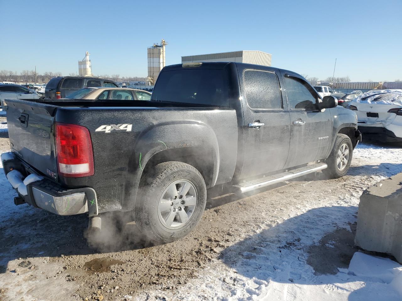 2011 GMC Sierra - Image 3