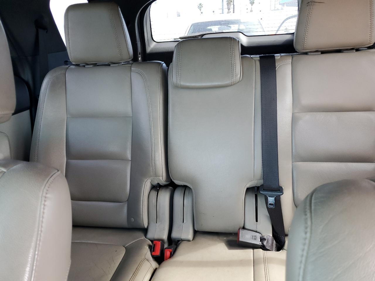 2011 Ford Explorer - Image 10