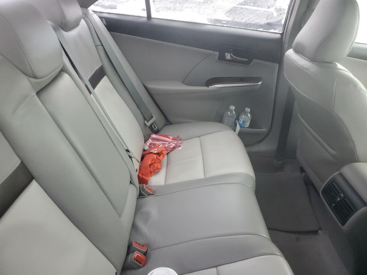 2012 Toyota Camry - Image 10