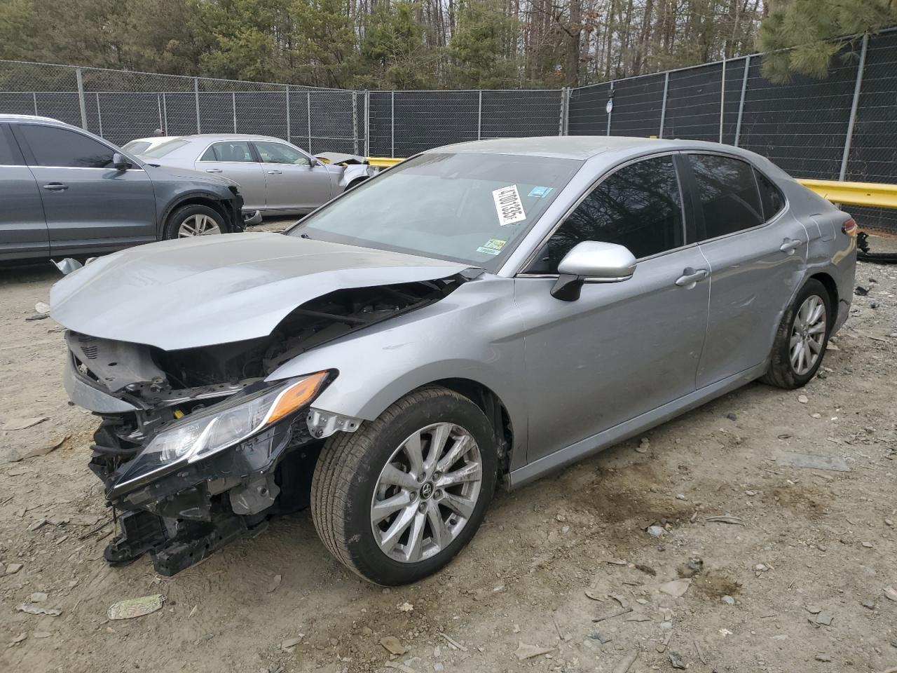 2020 Toyota Camry Le იყიდება Waldorf-ში, MD - Front End
