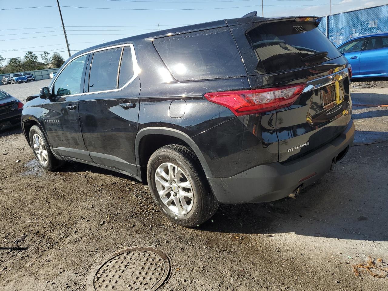 2019 Chevrolet Traverse - Image 2