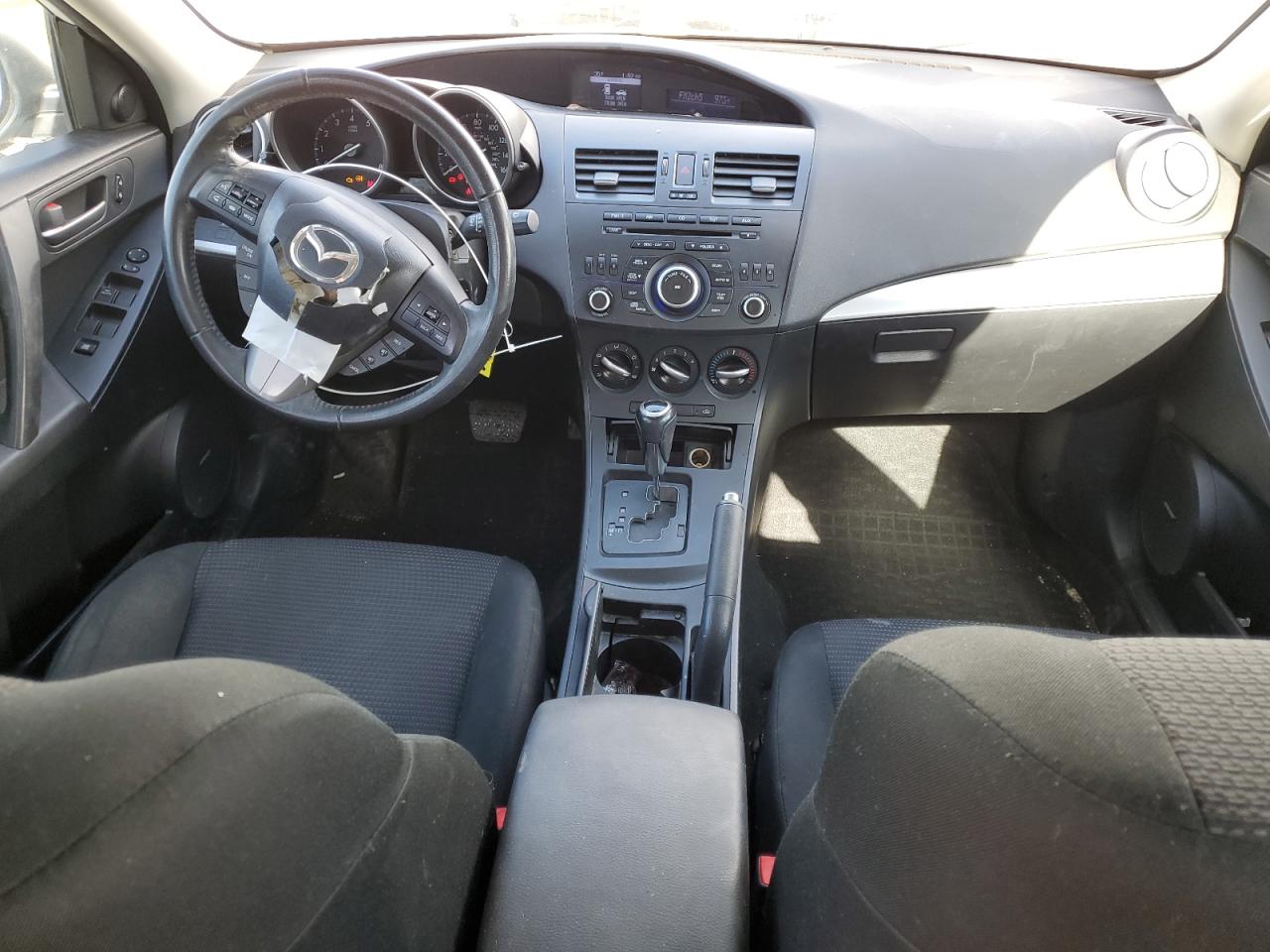 2012 Mazda 3 - Image 8