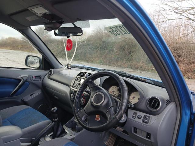 2003 TOYOTA RAV4 NV VV