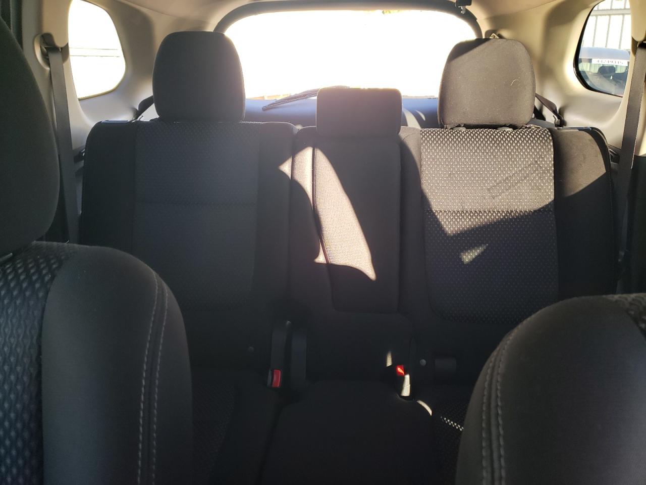 2016 Mitsubishi Outlander - Image 10