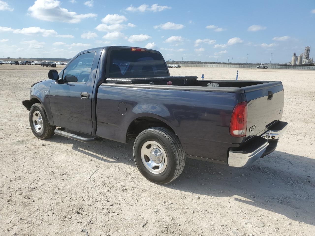 2000 Ford F-150 - Image 2