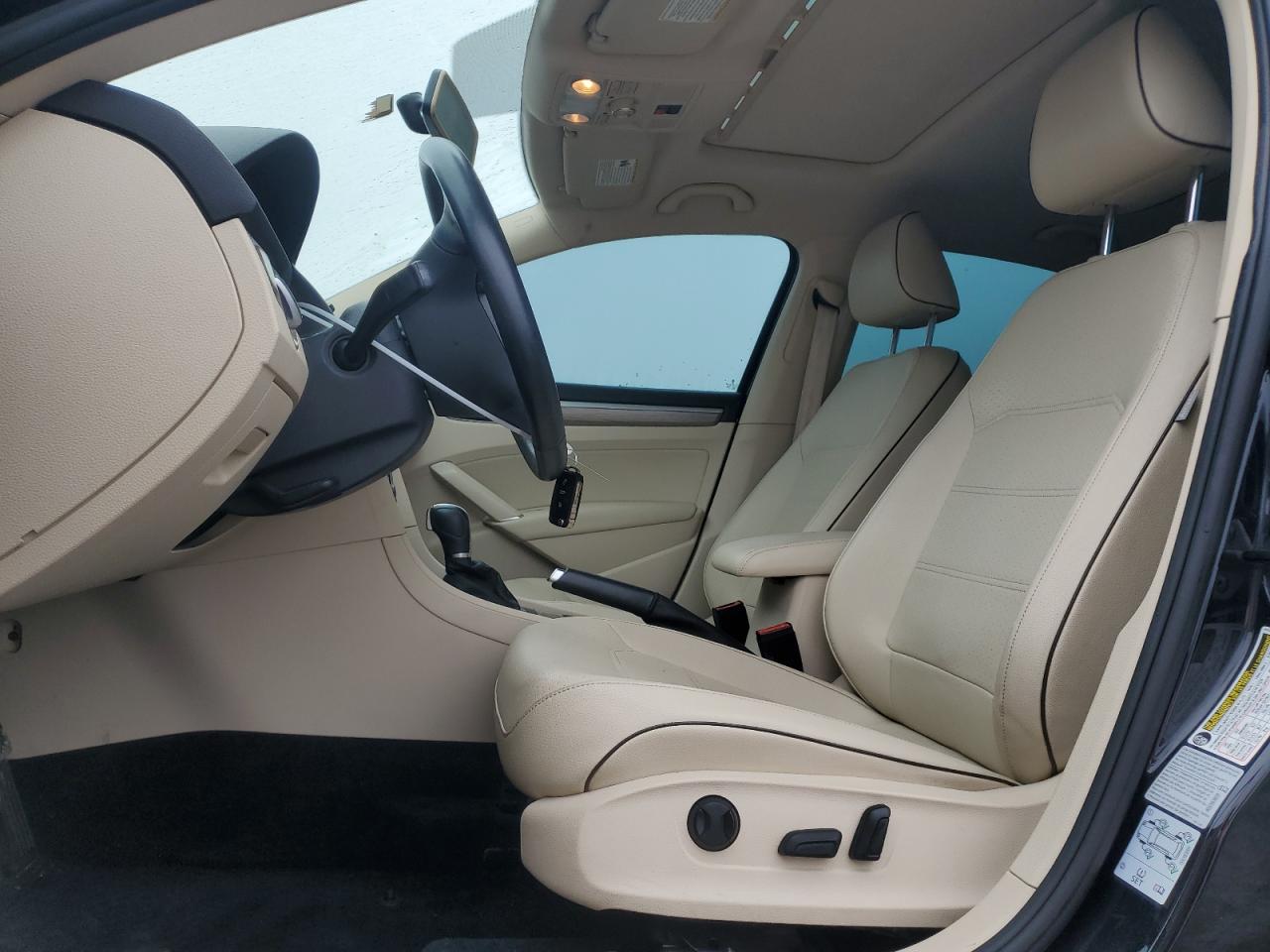 2017 Volkswagen Passat - Image 7