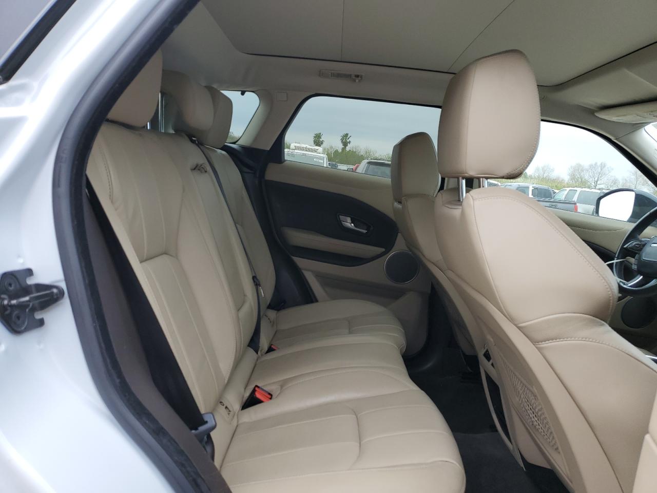 2016 Land Rover Range Rover - Image 11