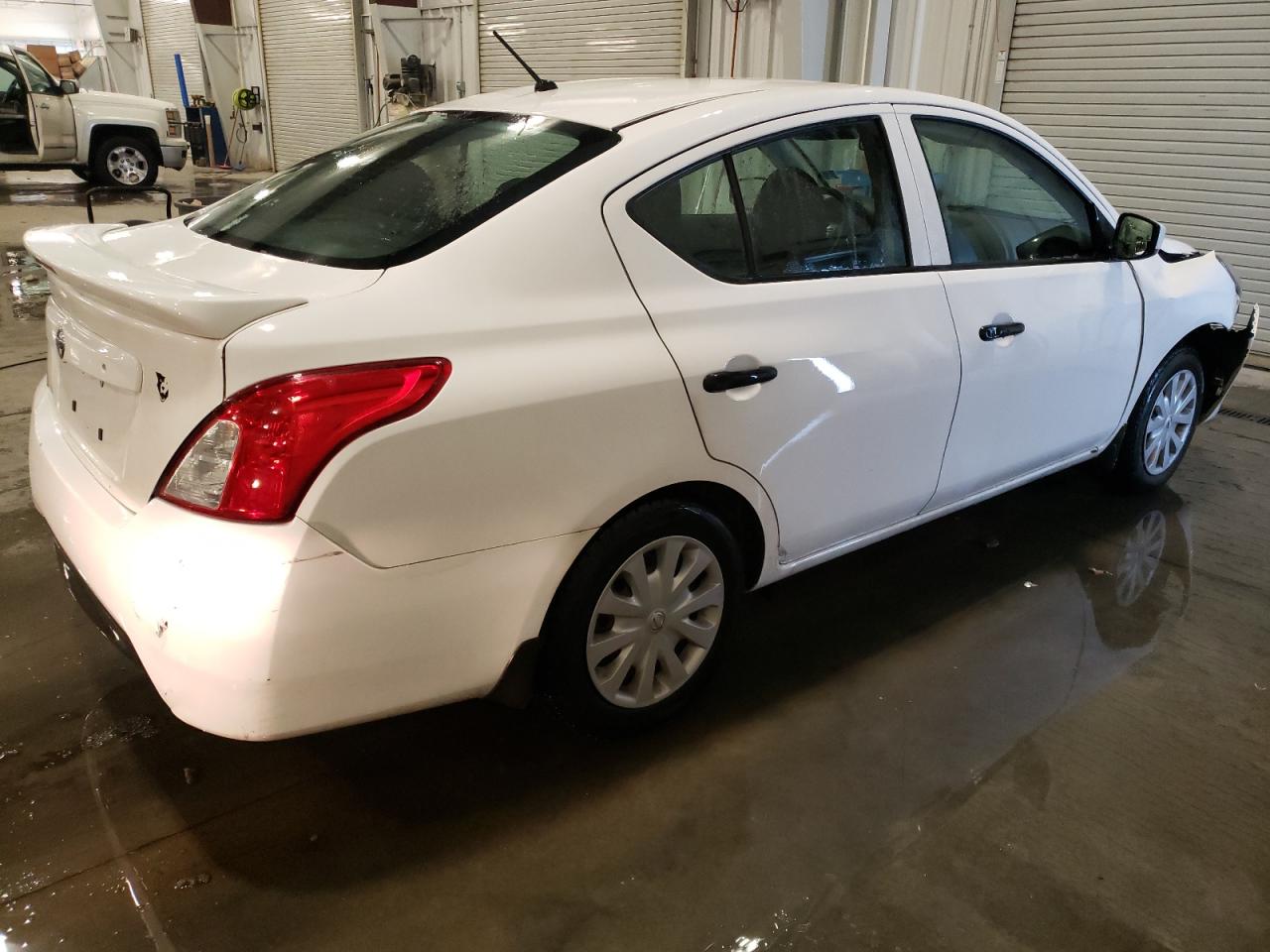 2017 Nissan Versa - Image 3