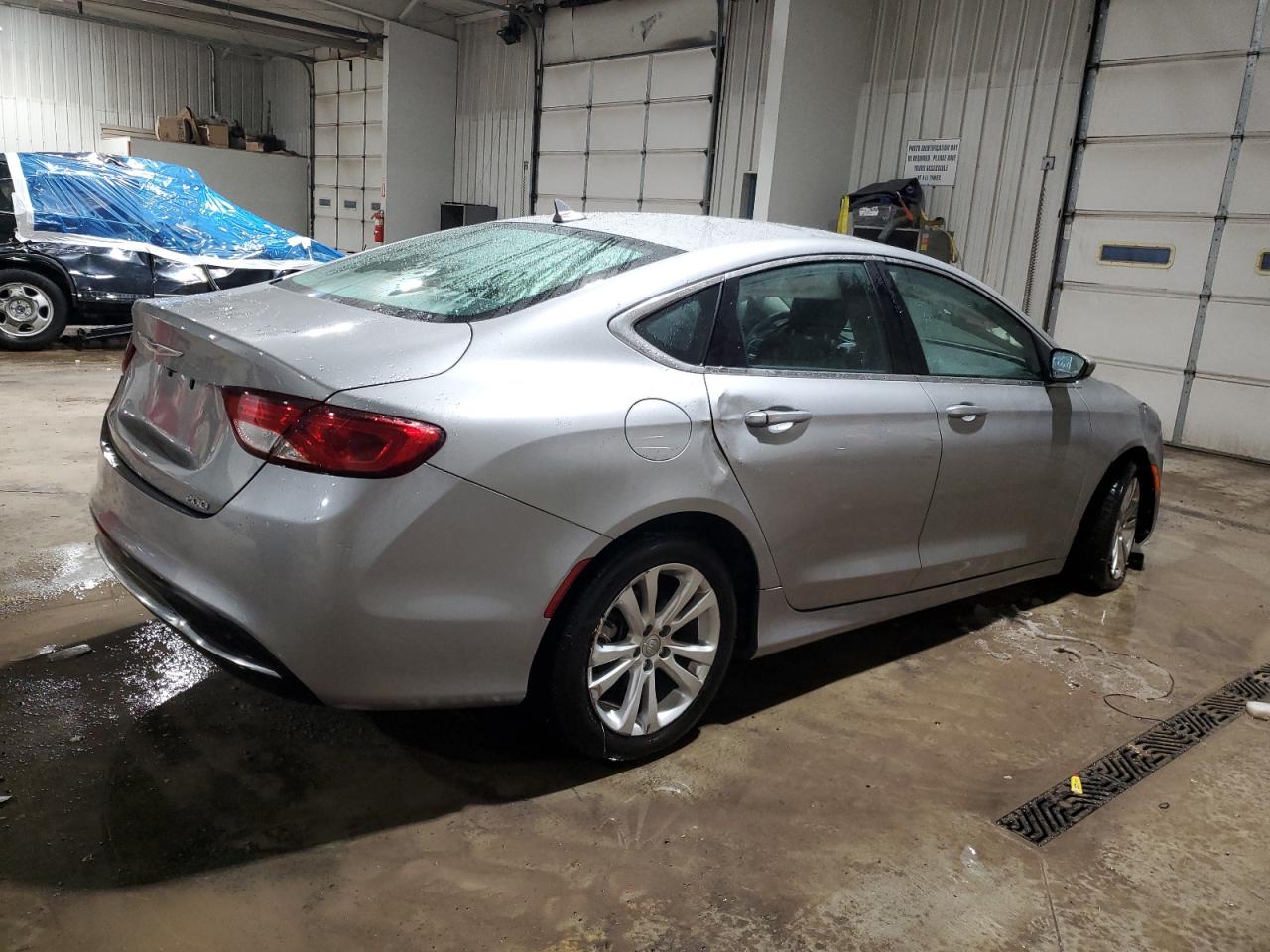 2015 Chrysler 200 - Image 3