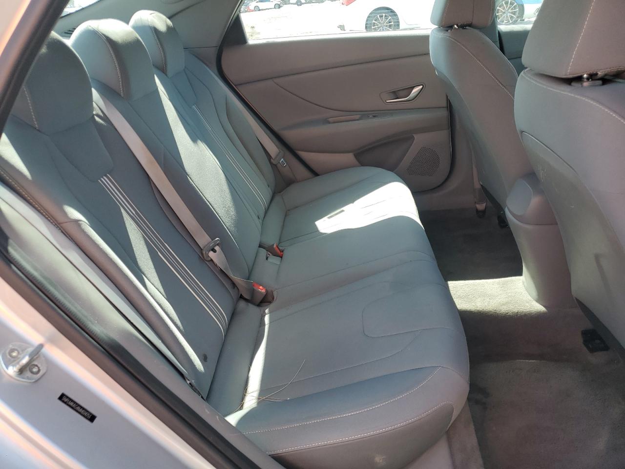 2021 Hyundai Elantra - Image 10