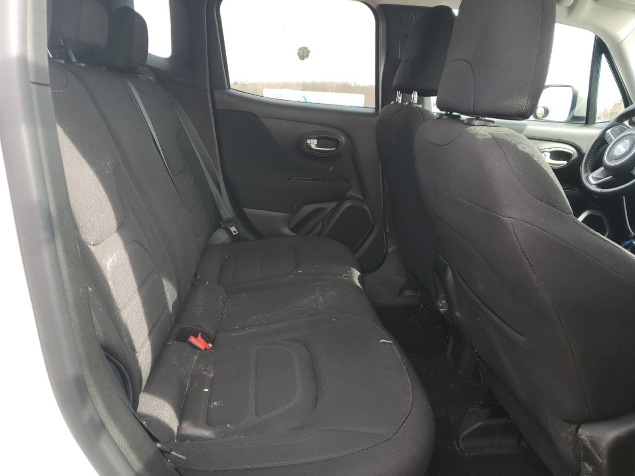 2019 Jeep Renegade - Image 11