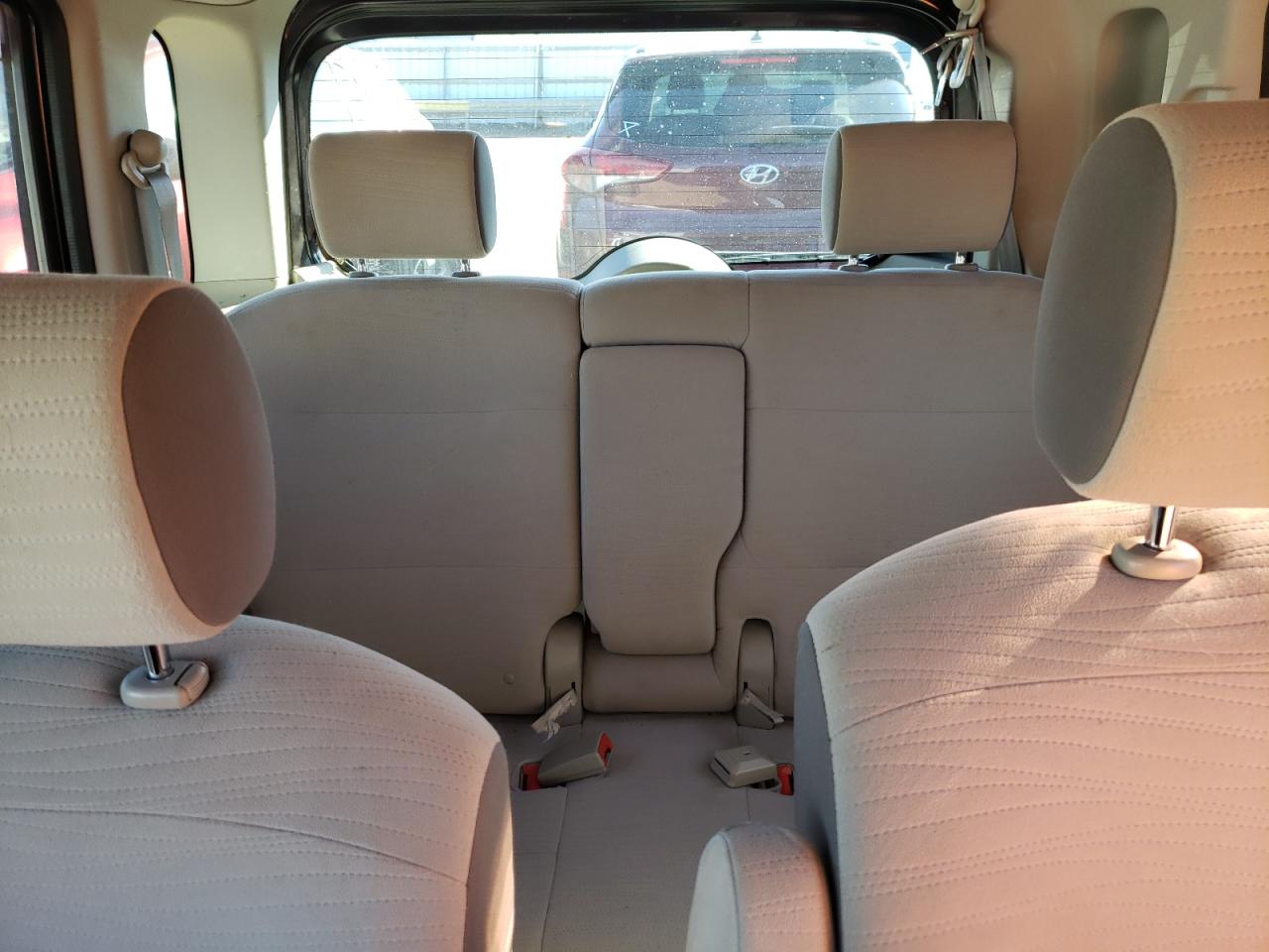 2009 Nissan Cube - Image 10