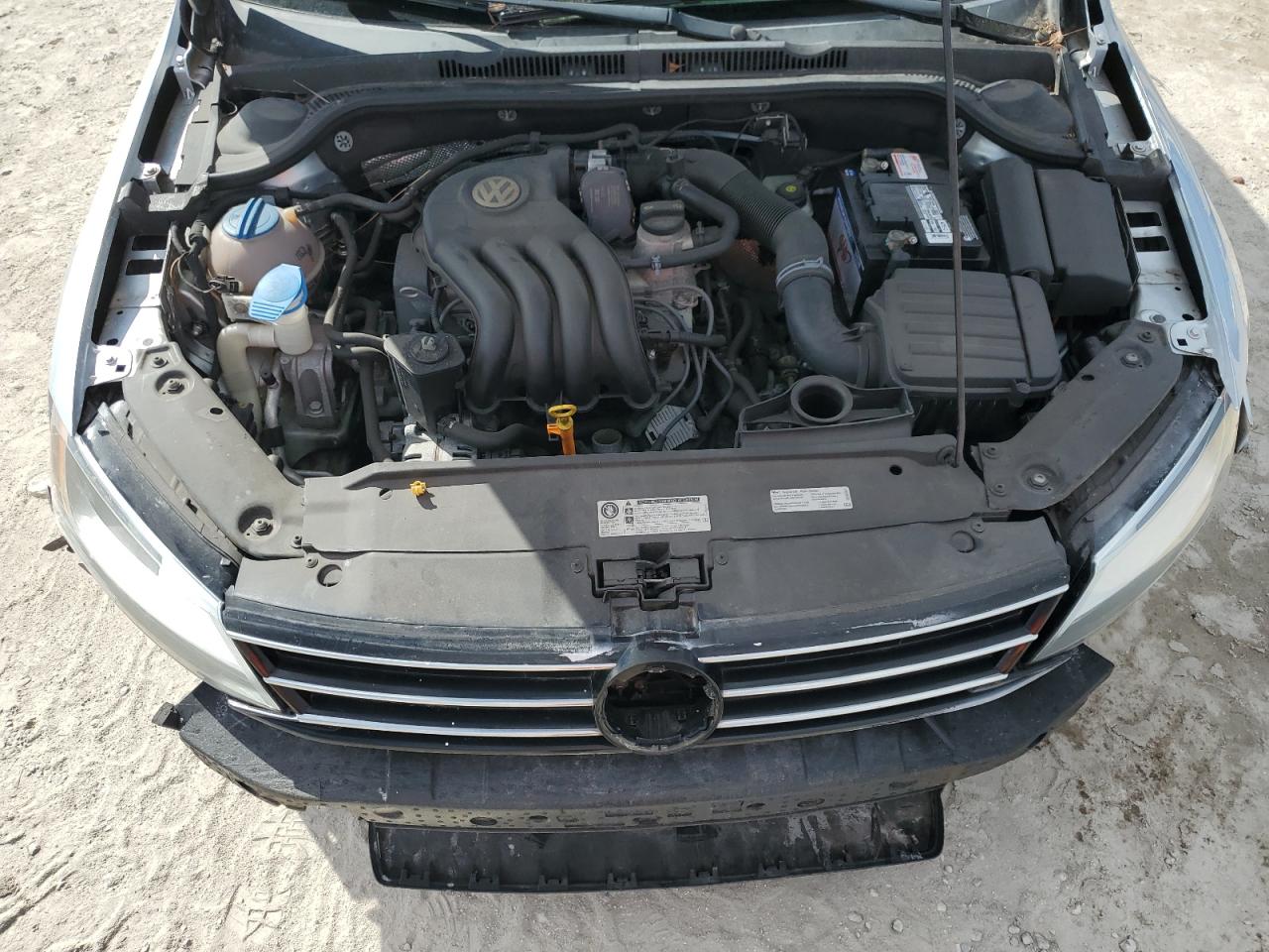 2015 Volkswagen Jetta - Image 12