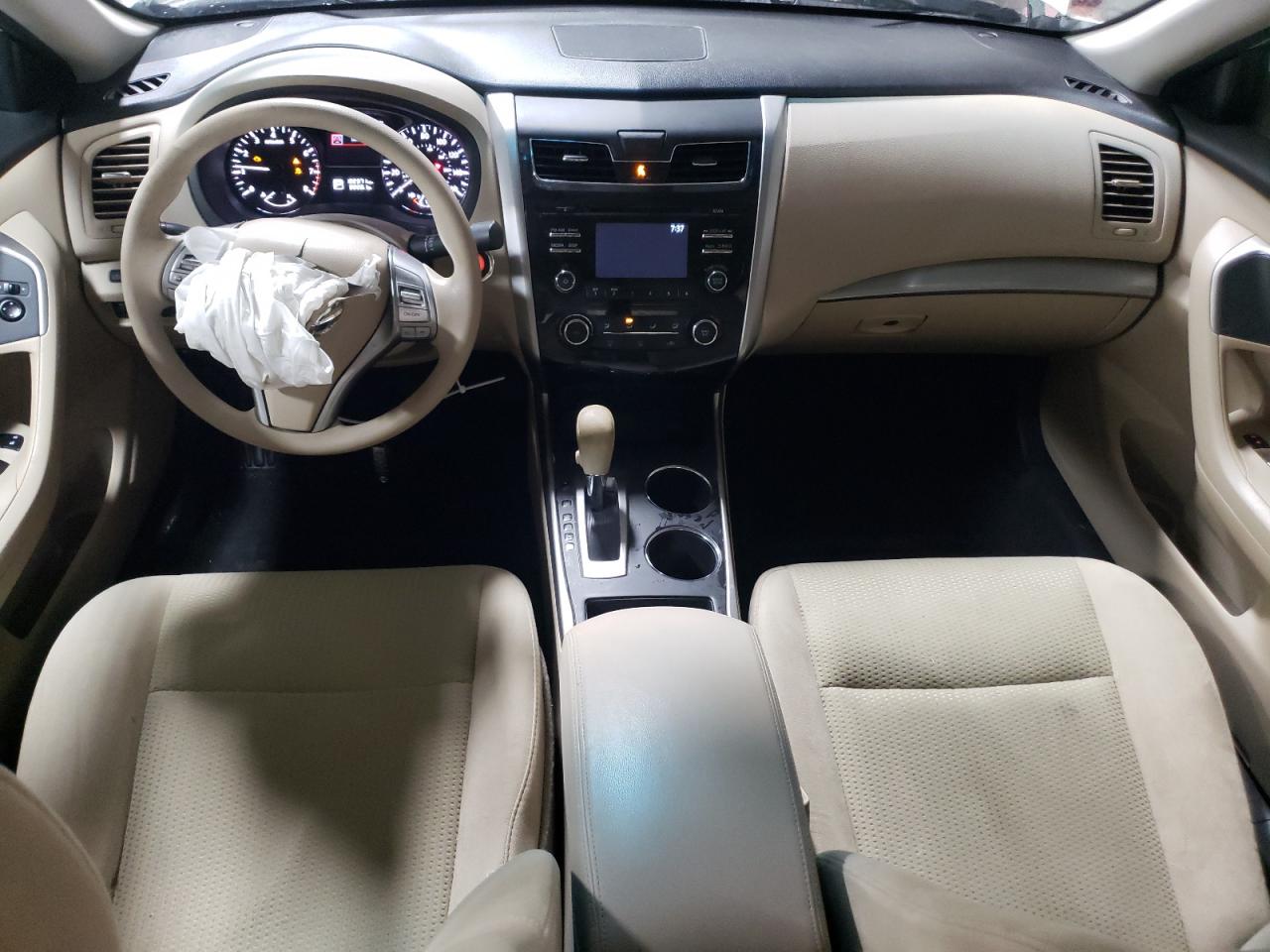 2015 Nissan Altima - Image 8