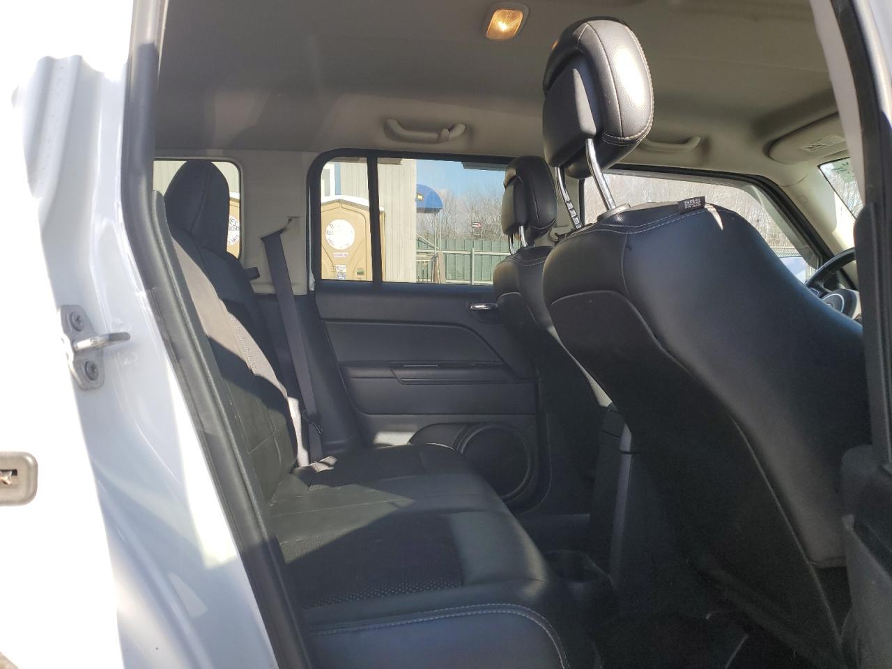 2016 Jeep Liberty (Patriot) - Image 11