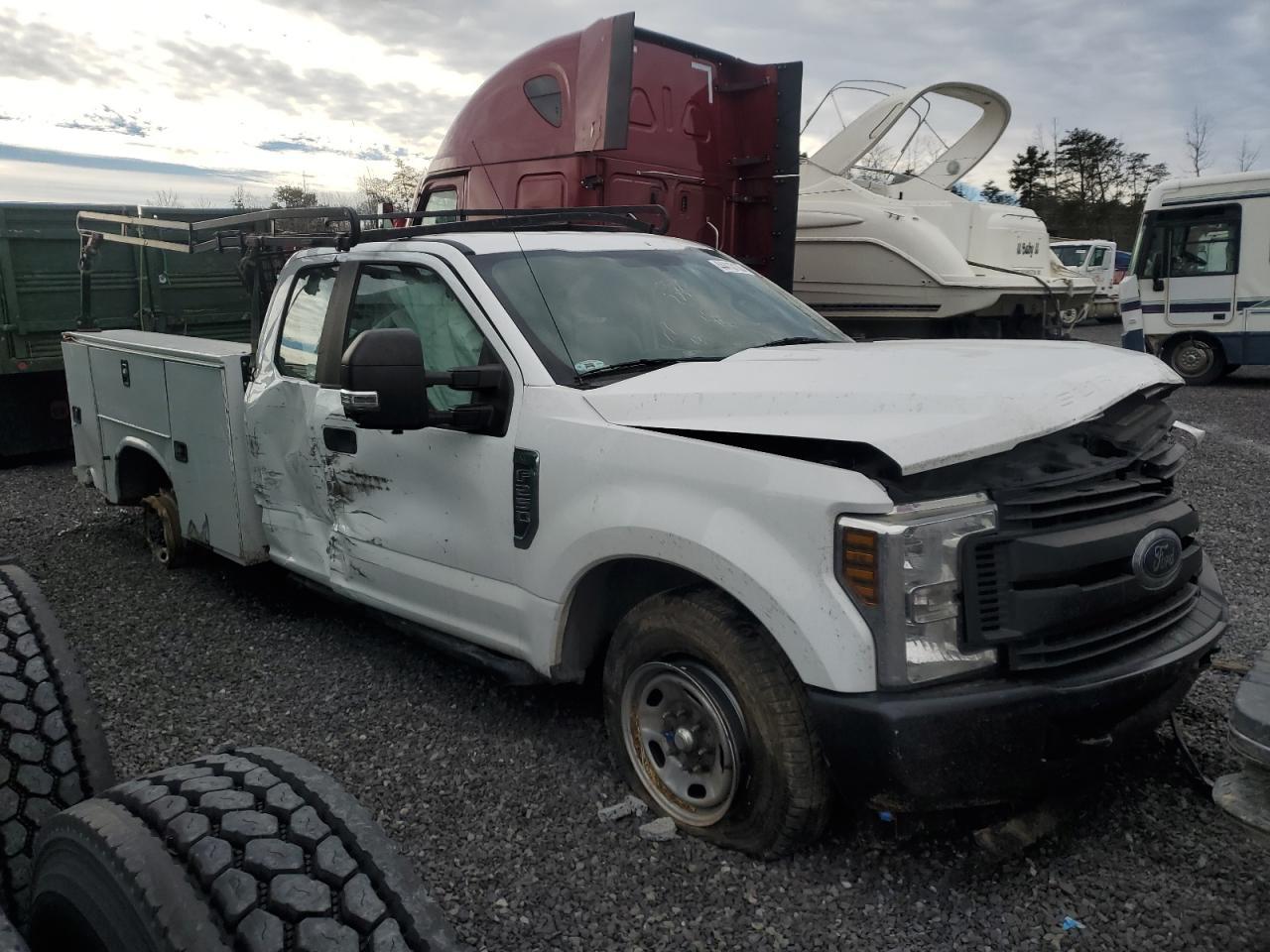 2019 Ford F250 - Image 4