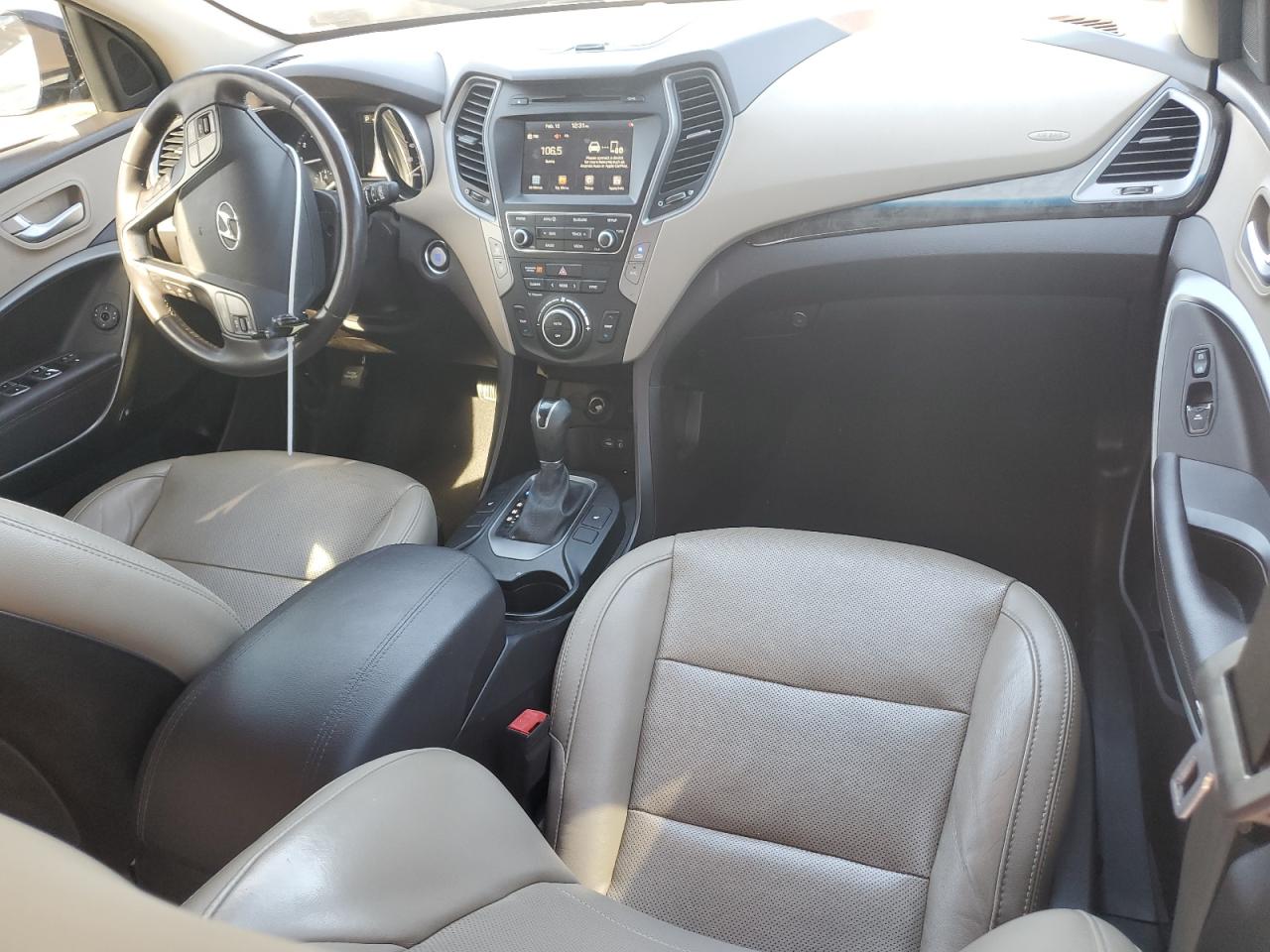 2017 Hyundai Santa Fe - Image 8