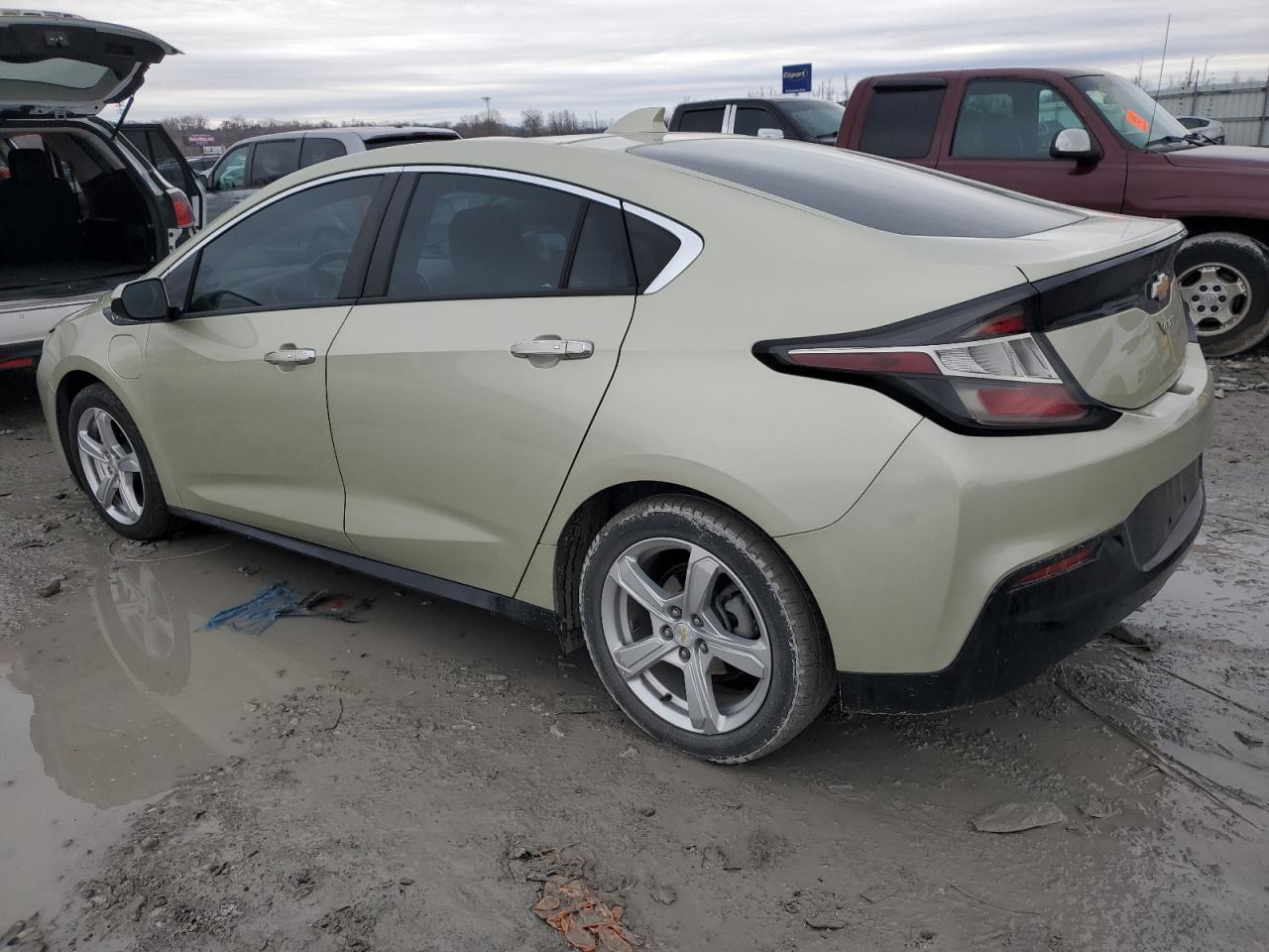 2017 Chevrolet Volt - Image 2