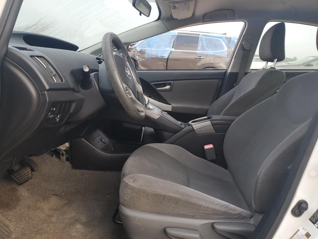 2012 Toyota Prius - Image 7