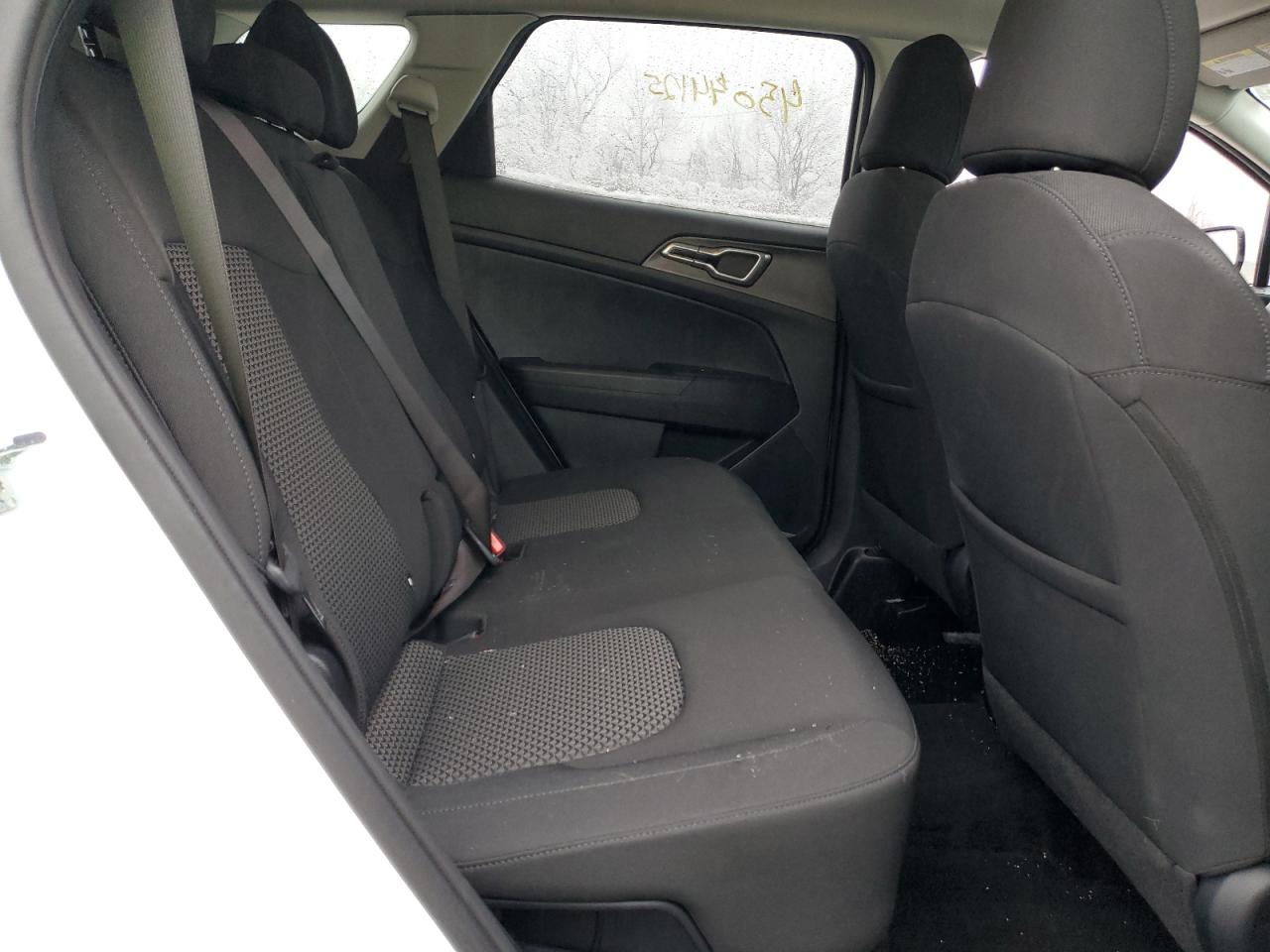 2023 Kia Sportage - Image 12