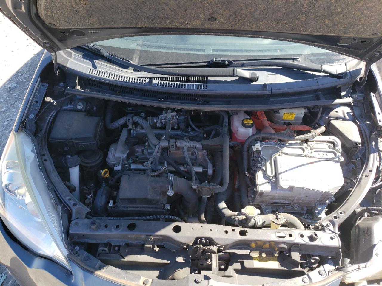 2014 Toyota Prius - Image 11