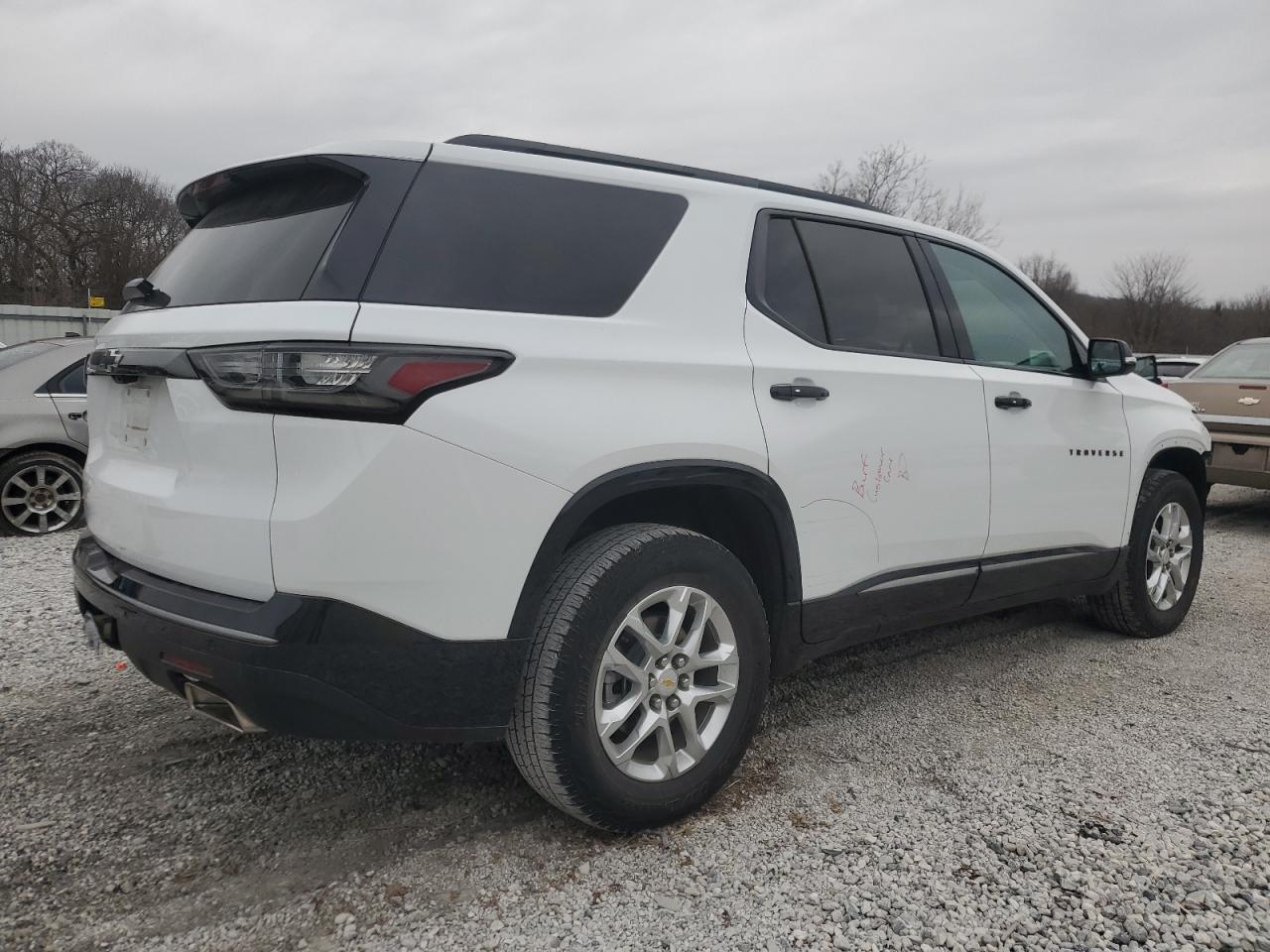 2020 Chevrolet Traverse - Image 3