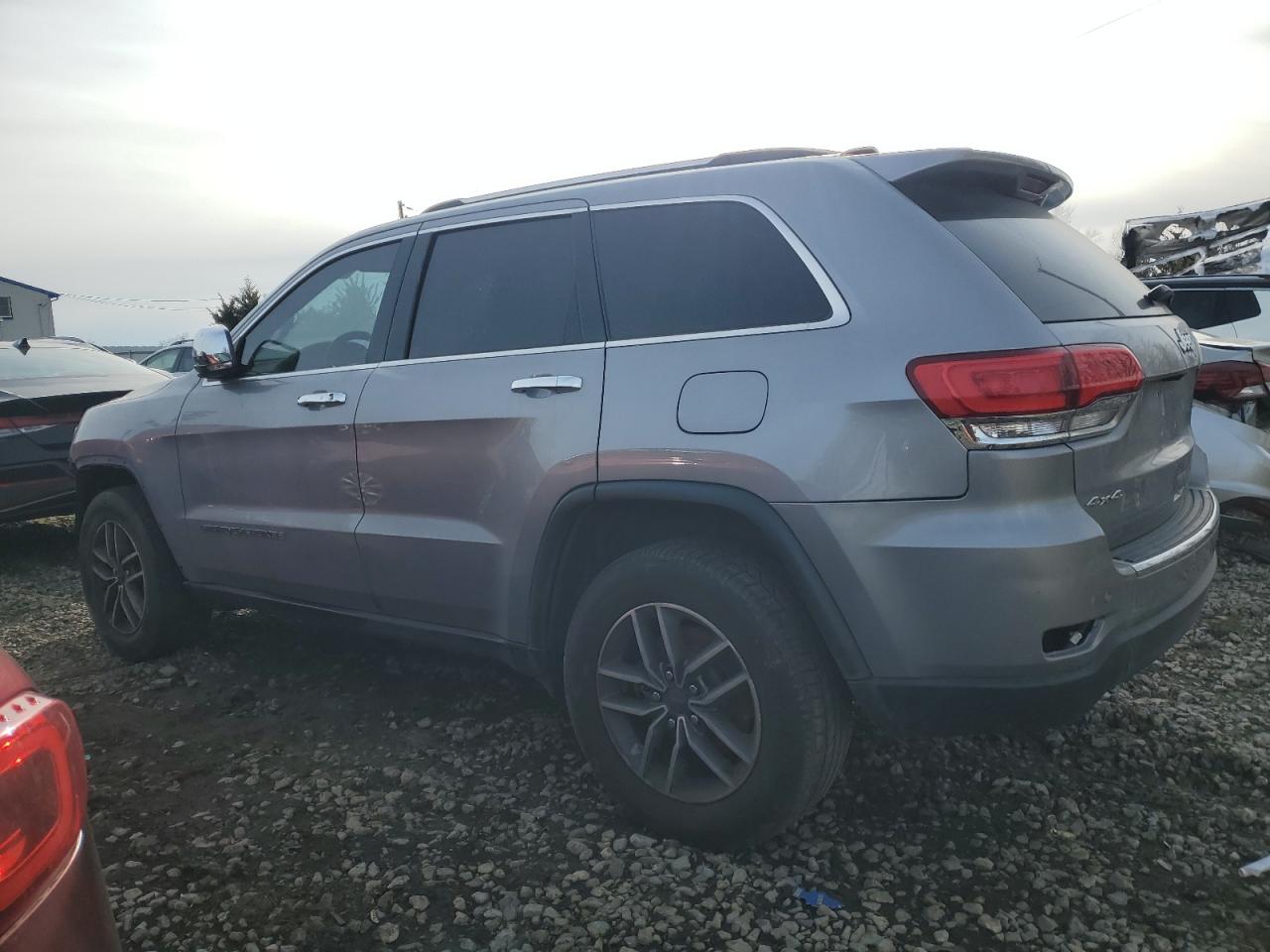 2019 Jeep Grand Cherokee - Image 2