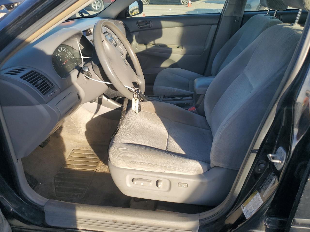 2004 Toyota Camry - Image 7
