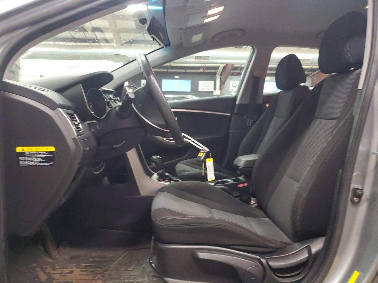 2016 Hyundai Elantra - Image 7