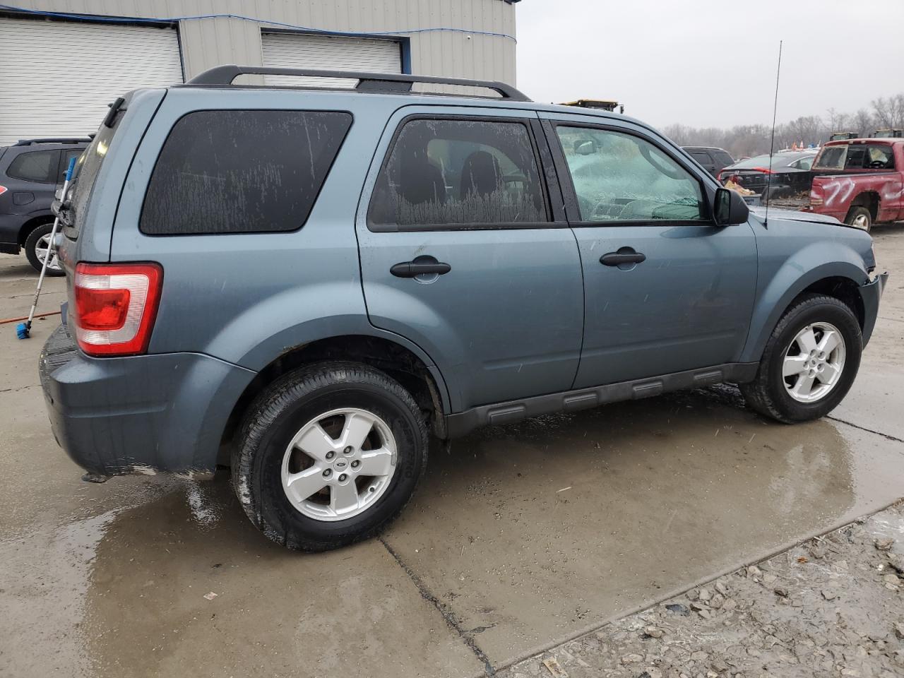 2010 Ford Escape - Image 3