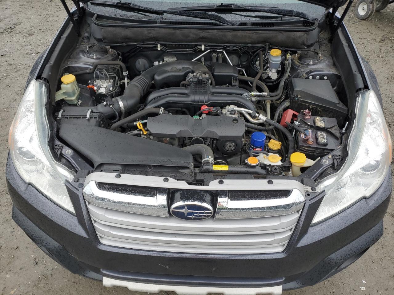 2013 Subaru Outback - Image 12
