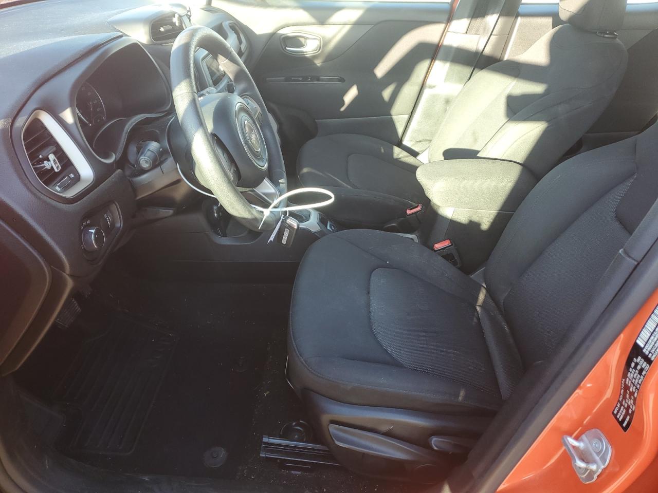 2017 Jeep Renegade - Image 7