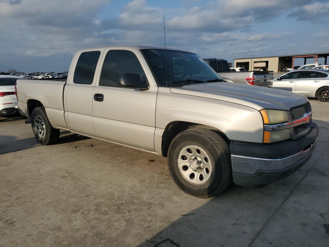 2005 Chevrolet Silverado - Image 4