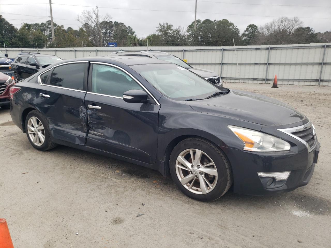 2015 Nissan Altima - Image 4
