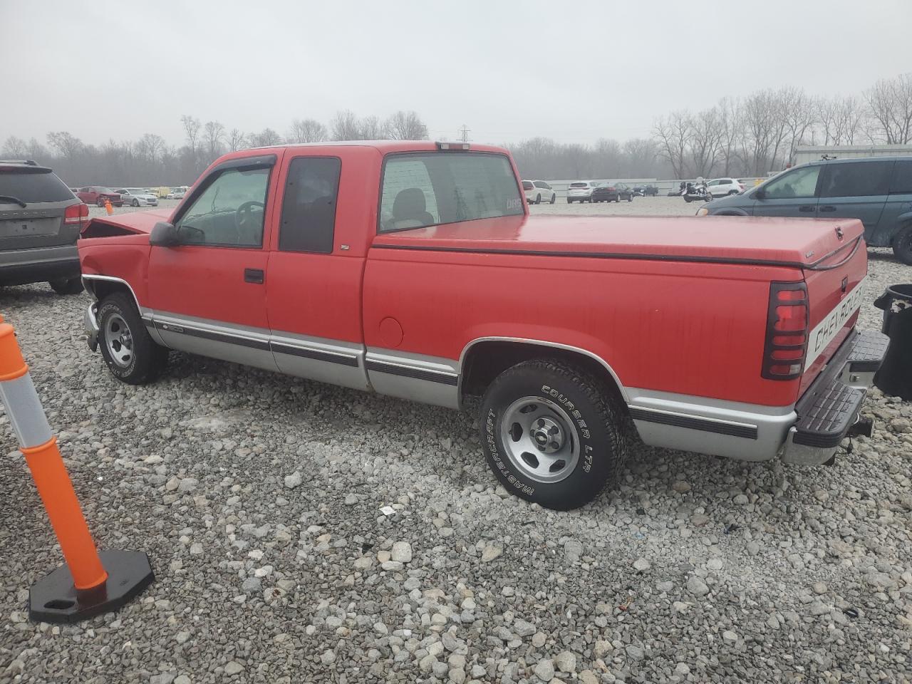 1997 Chevrolet GMT-400 - Image 2