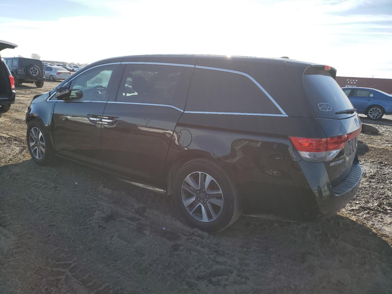 2015 Honda Odyssey - Image 2