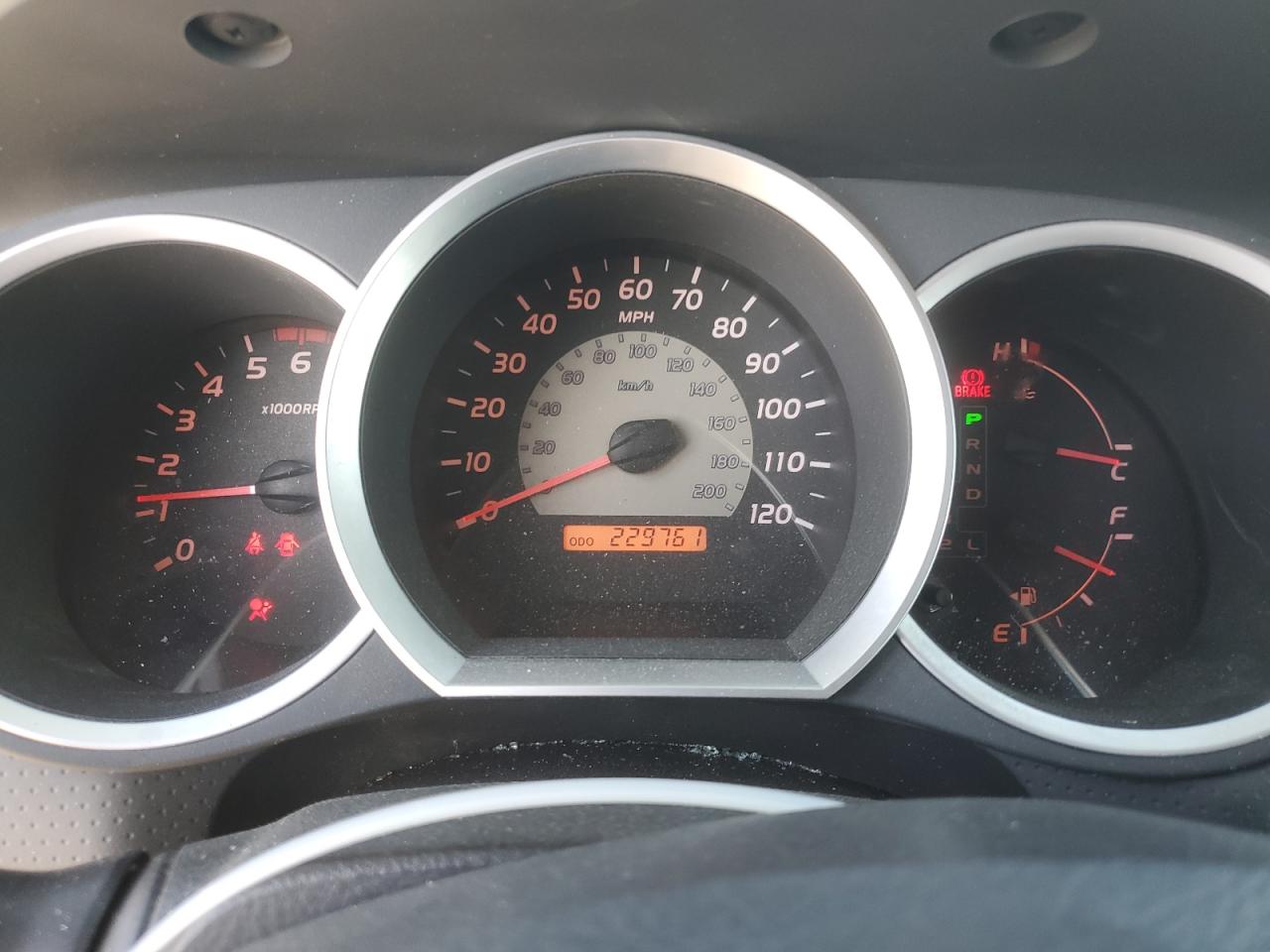 2005 Toyota Tacoma - Image 9