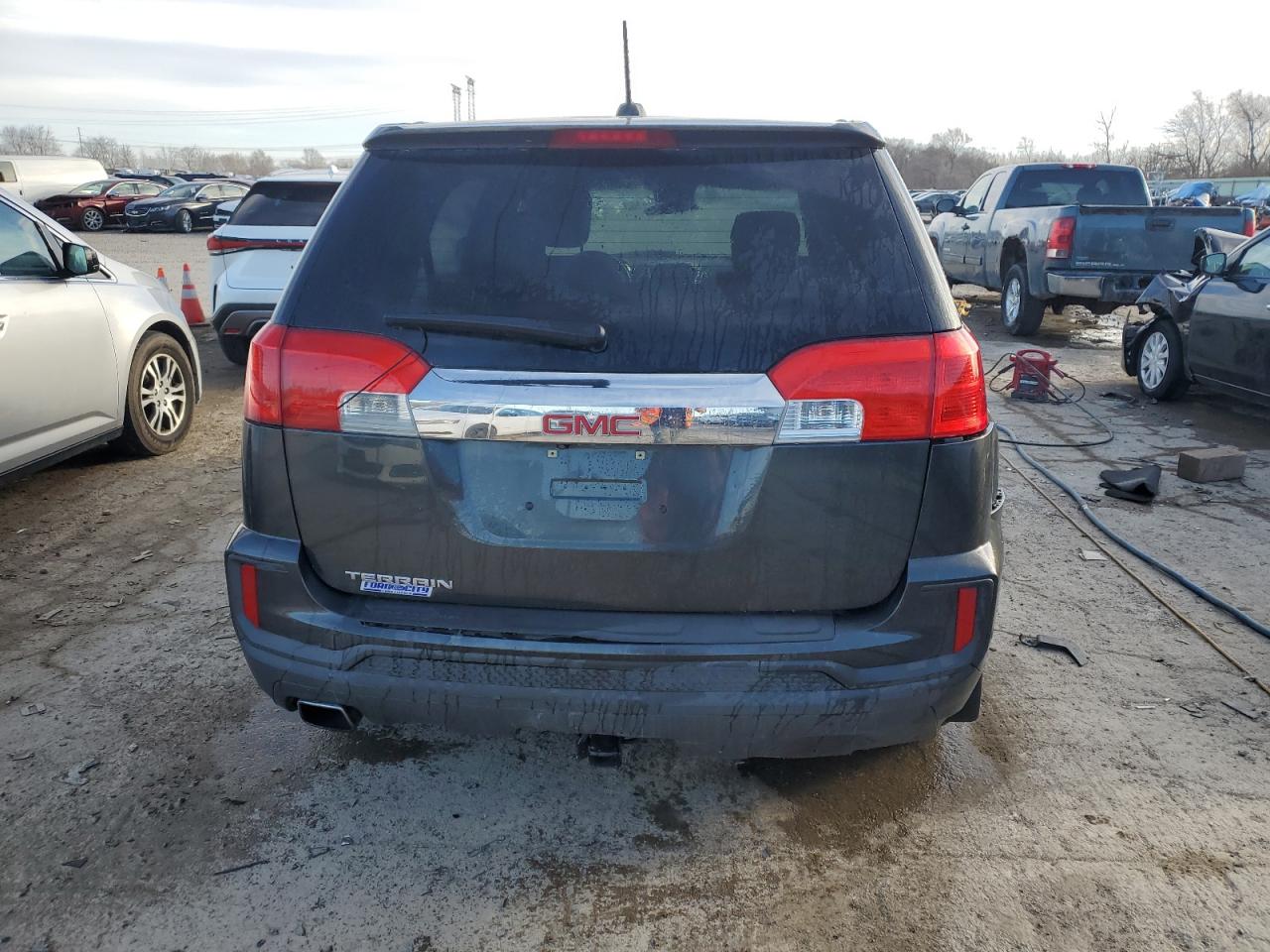 2017 GMC Terrain - Image 6