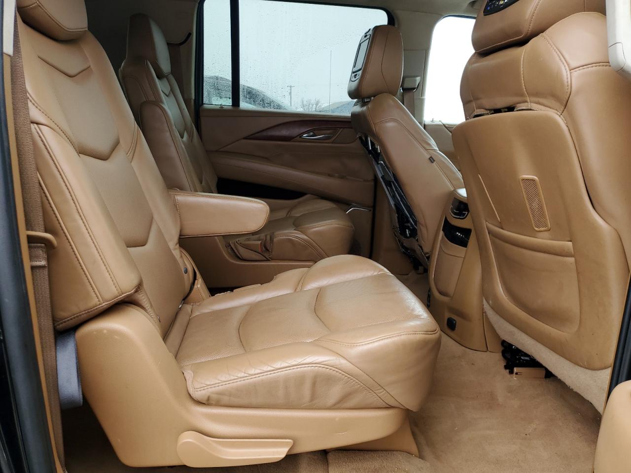 2016 Cadillac Escalade - Image 11