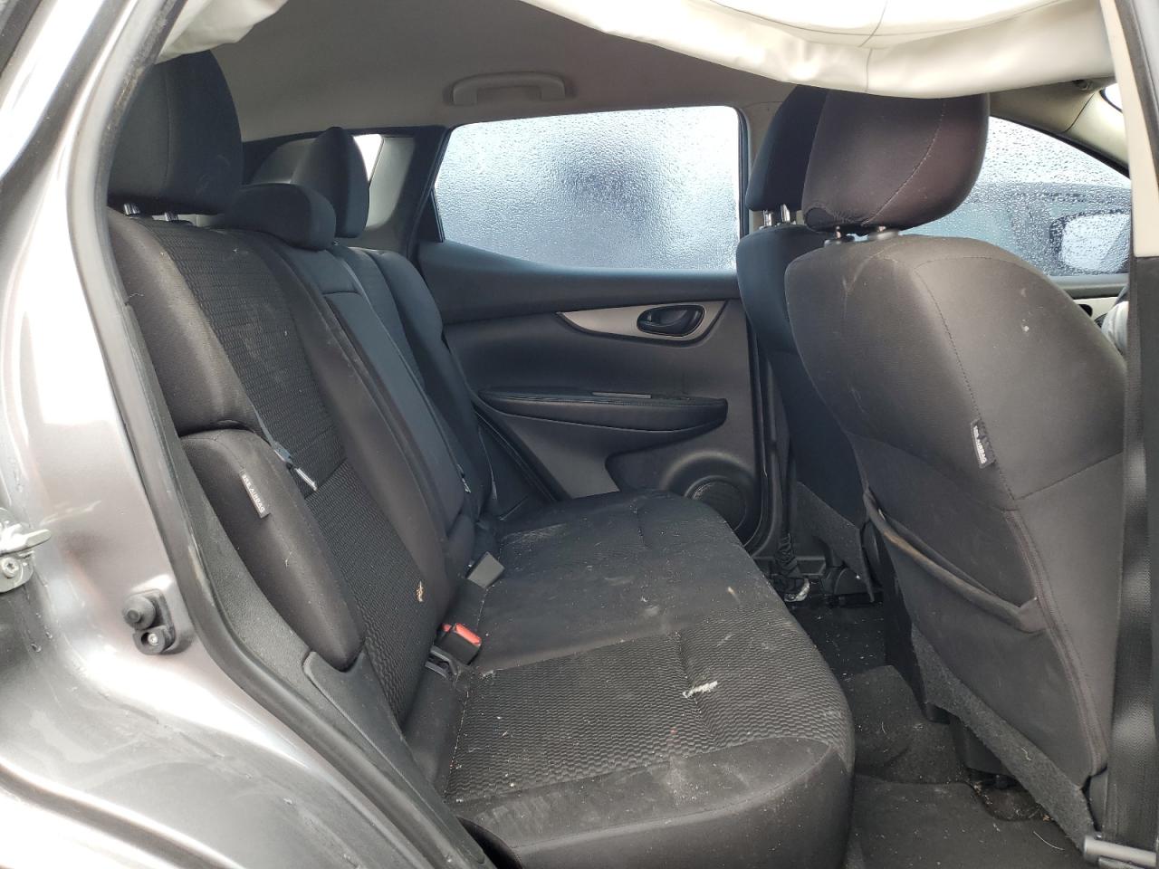 2021 Nissan Rogue - Image 10