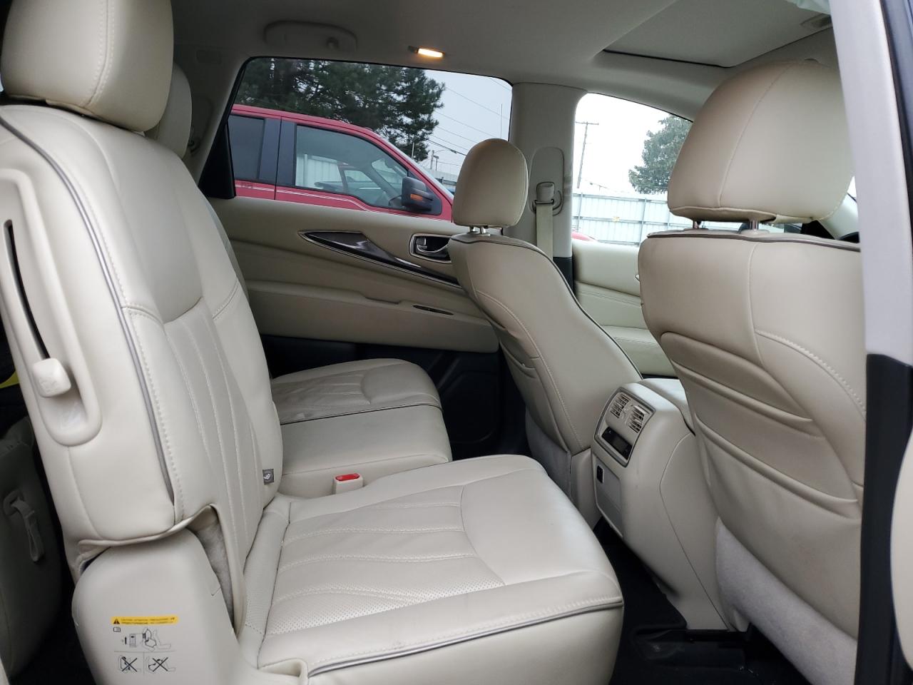 2017 Infiniti QX60 - Image 11