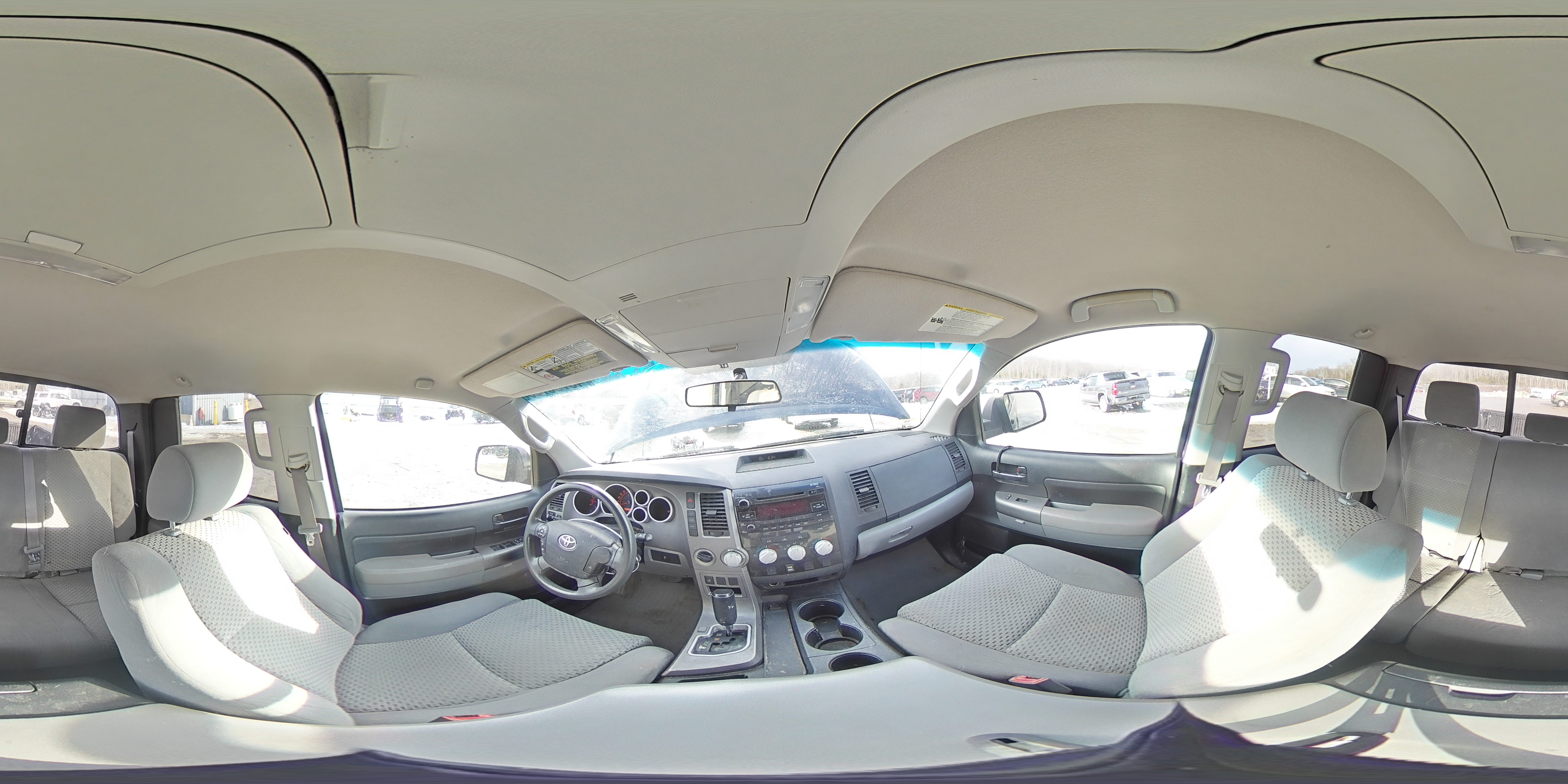 2010 Toyota Tundra - Image 13