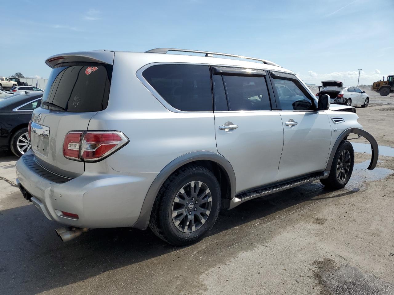 2017 Nissan Armada - Image 3